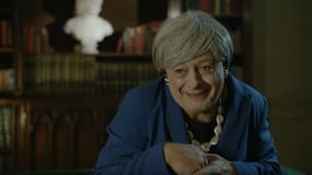 Andy Serkis imite Gollum déguisé en Theresa May 