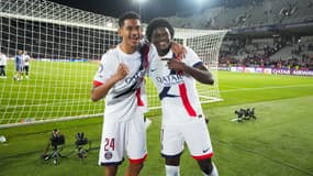 Senny Mayulu et Quentin NDJANTOU après le match Barça-PSG - le 01/10/2025