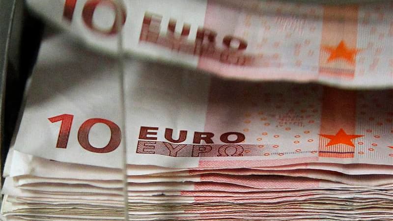 Une nouvelle taxe de 3% sur les dividendes va être instaurée dès cet été dans un vote de rectification budgétaire prévu en juillet au Parlement français et elle devrait rapporter 800 millions d'euros par an à l'Etat, selon le journal Les Echos. /Photo d'a