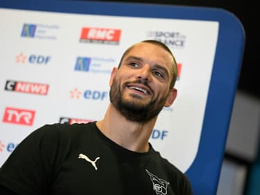 Florent Manaudou lors d'un point presse à la veille des Championnats de France de natation à Limoges, le 4 avril 2022