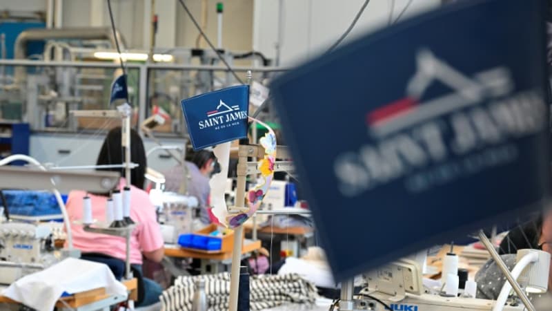 Diviser ses prix par 2 comme Le Slip Français ou proposer des pulls à 150 euros? Pour le patron de la marque Saint James le 