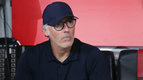 Laurent Blanc, coach de Lyon, sur le banc le 27 août 2023