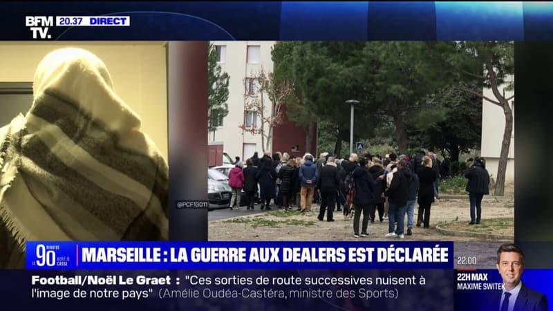 Avec d'autres résidents, Fatimah se mobilise contre les trafiquants installés devant la cité des Campanules à Marseille