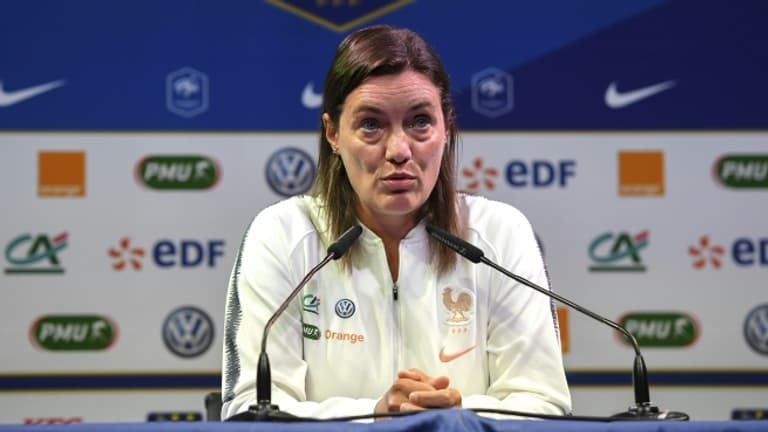 La sélectionneuse de l'équipe de France dames, Corinne Diacre, en conférence de presse à Clairefontaine, le 26 août 2019 La sélectionneuse de l'équipe de France dames, Corinne Diacre, en conférence de presse à Clairefontaine, le 26 août 2019