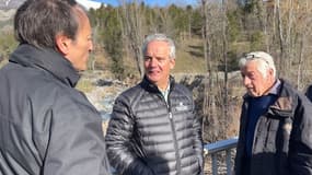 Marc Viossat, vice-président du Conseil départemental des Hautes-Alpes, en pleine discussion. 