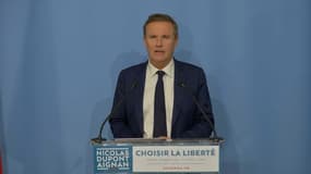 Nicolas Dupont-Aignan appelle à voter Marine Le Pen au second tour de l'élection.