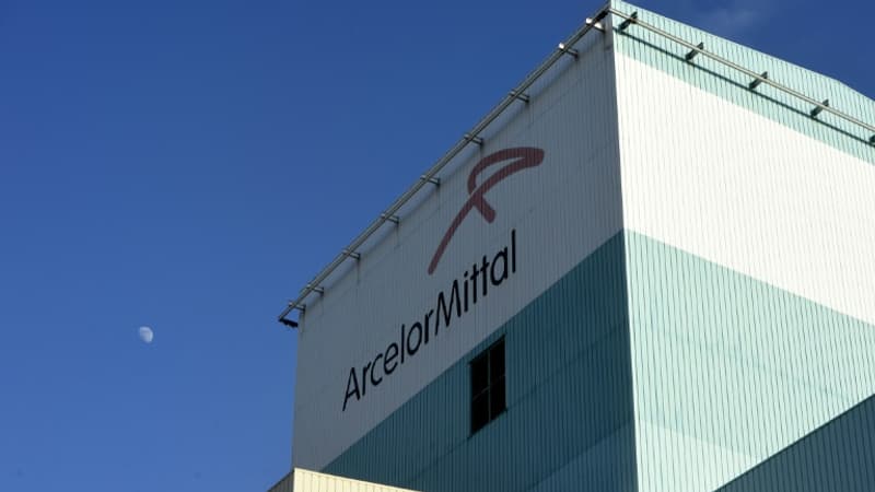 ArcelorMittal divise ses bénéfices par trois et tacle les 