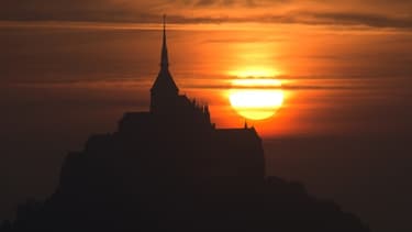 Le Mont Saint-Michel accueille chaque année environ 2,5 millions de touristes.