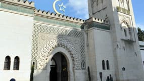 Manuel Valls souhaite qu'un "nouveau modèle" soit bâti pour l'islam de France.