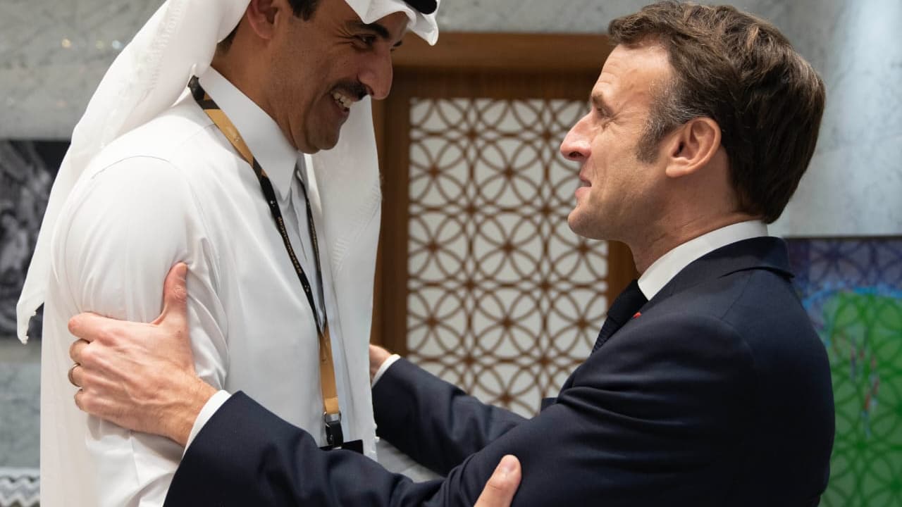 Macron dans la loge de l’Emir

