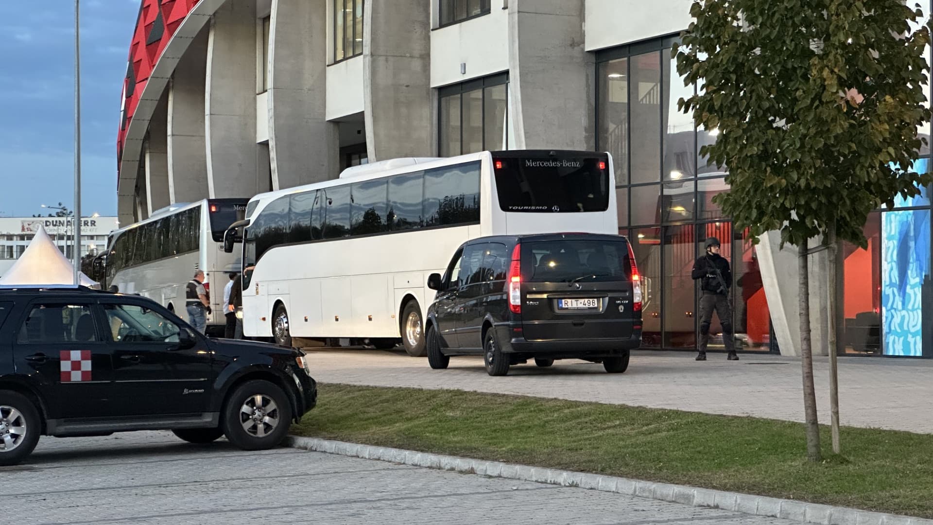 Football - L'équipe d'Israël sous haute protection à Budapest Football - L'équipe d'Israël sous haute protection à Budapest