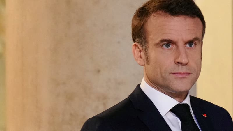 IVG dans la Constitution: Emmanuel Macron ne sera pas lundi au Congrès à Versailles