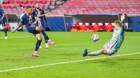 Mbappé perd encore son duel face à Neuer