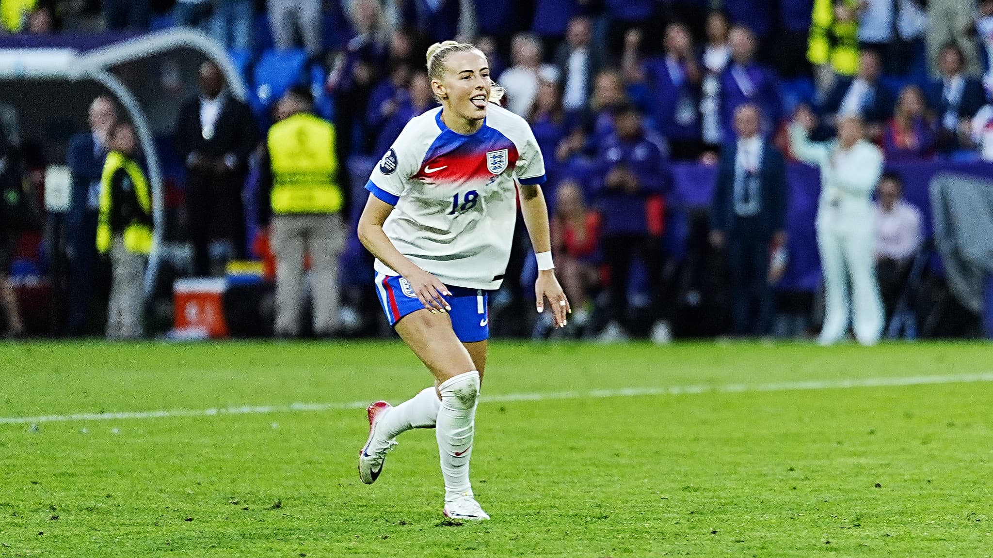 Chloé Kelly célèbre la victoire de l'Angleterre à l'Euro 2025, le 27 juillet 2025. Chloé Kelly célèbre la victoire de l'Angleterre à l'Euro 2025, le 27 juillet 2025.