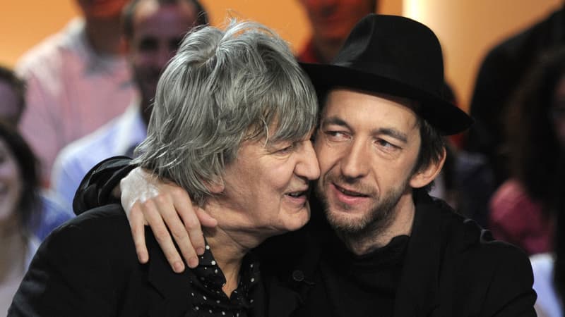 Jacques Higelin et son fils Arthur H sur le plateau de l'émission "Le Grand Journal" sur Canal+, le 19 mars 2010. 