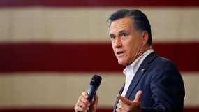 Mitt Romney, ici en meeting à Yougnstown dans l'Ohio, a l'occasion ce mardi d'assommer ses rivaux dans la course à l'investiture républicaine pour l'élection présidentielle aux Etats-Unis à la faveur du "Super Tuesday", jour de vote dans 10 Etats. /Photo