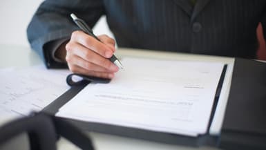 La souscription d'un contrat d'assurance (photo d'illustration)