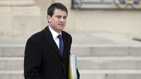 Manuel Valls à la sortie de l'Elysée, le 26 mars.