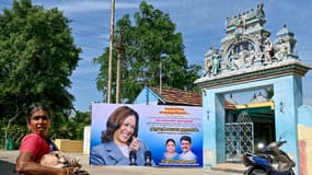 Un portrait de Kamala Harris affiché à Thulasendrapuram, en Inde, le 23 juillet 2024