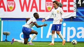 Randal Kolo Muani et Antoine Griezmann lors de France-Belgique le 2 juillet 2024