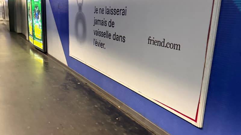 Friend, la start-up qui veut vous vendre une IA pour amie et inonde Paris de publicités, est toujours aussi dérangeante