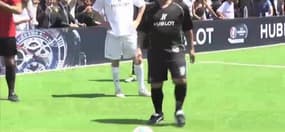 Diego Maradona toujours aussi heureux de marquer