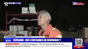 Crues en Espagne; à la nuit tombée, les pompiers offrent un repas aux bénévoles venus en aide aux sinistrés 