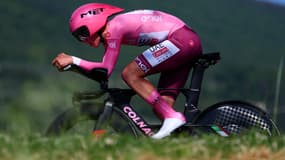Tadej Pogacar lors du contre-la-montre du Tour d'Italie, le 10 mai 2024