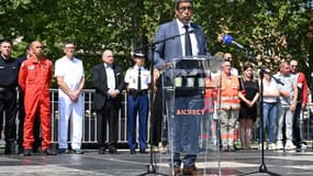 François Astorg, le maire d'Annecy, le 11 juin 2023 lors du rassemblement de soutien aux victimes de l'attaque du 8 juin