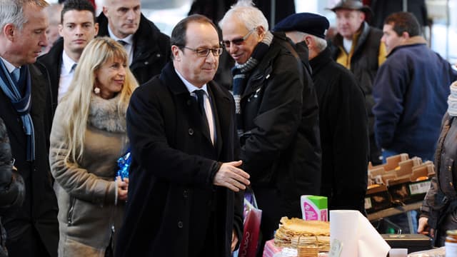 François Hollande sur le marché de Tulle en janvier 2015.
