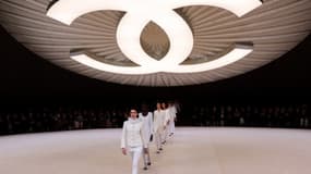 Féminité, délicatesse et poésie: la tendance ballet magnifiée par Chanel pour son défilé haute couture