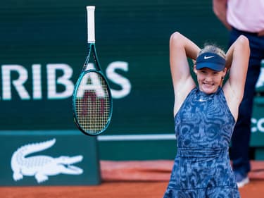 Mirra Andreeva célèbre sa victoire en huitième de finale de Roland-Garros, le 3 juin 2024