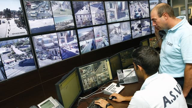 Depuis 2010, Nice est devenue la ville la plus télésurveillée de France. Elle dispose de 1.250 caméras, soit une pour 280 habitants.