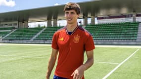 Robin Le Normand avec le maillot de l'Espagne, à Madrid le 10 juin 2023