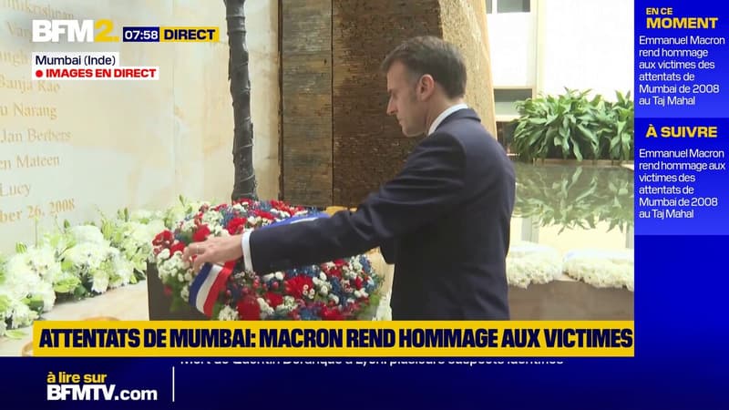 Emmanuel Macron rend hommage aux victimes des attentats de Mumbai de 2008 au palais du Taj Mahal