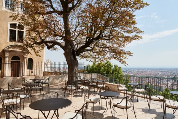 La terrasse du restaurant Bulle à Lyon.