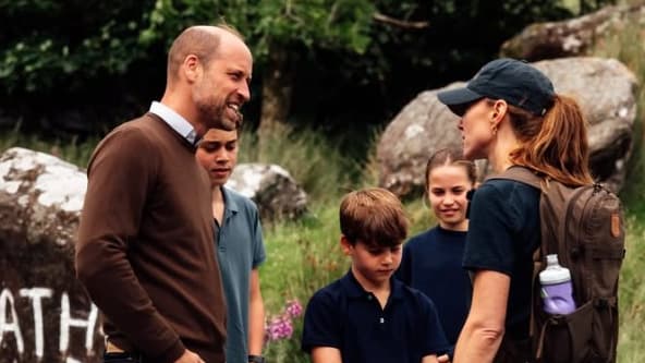 Embrassades en famille et short de randonnée: la princesse Kate dévoile des nouvelles images de son "défi des 3 sommets"