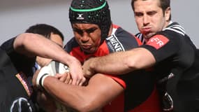 Thierry Dusautoir pris dans la tenaille briviste