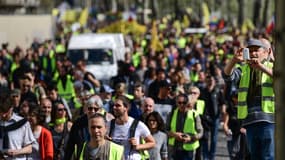 Les gilets jaunes ont défilé dans toute la France lors d'une 20e journée de mobilisation.