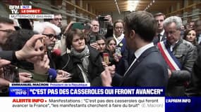 Pour Emmanuel Macron, les manifestants "ne cherchent pas à parler mais à faire du bruit"