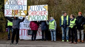 Les gilets jaunes étaient 2.500 jeudi sur les points de rassemblement.