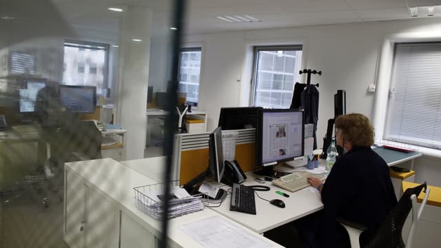 De nombreux salariés aimeraient adopter le télétravail,mais pour les ressources humaines des entreprises, cela ne fait pas partie des projets prioritaires.