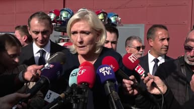 Marine Le Pen au congrès des sapeurs-pompiers organisé au Mans, ce vendredi 10 octobre 2025.