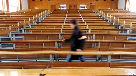 Selon la ministre de l'Enseignement supérieur Valérie Pécresse, vingt-quatre nouvelles universités françaises seront autonomes au 1er janvier 2011. /Photo d'archives/REUTERS/Régis Duvignau