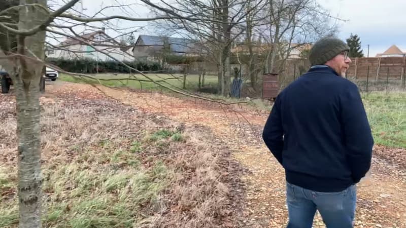 "Plus personne ne me parle": il veut agrandir son poulailler, un éleveur en conflit avec ses voisins