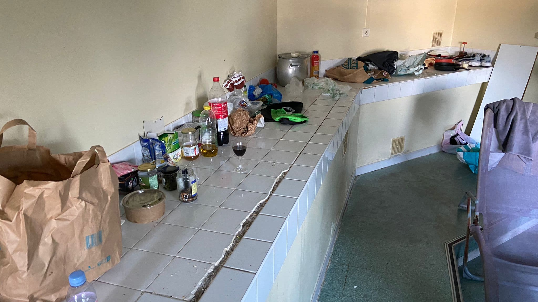 Un squat a été démantelé mardi 23 mai dans une ancienne annexe du tribunal administratif de Nice, avenue Jean Lorrain. Un squat a été démantelé mardi 23 mai dans une ancienne annexe du tribunal administratif de Nice, avenue Jean Lorrain.
