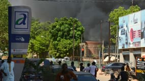 Deux attaques visant l'ambassade de France et l'état-major des armées ont eu lieu vendredi 2 mars 2018 dans le centre de Ouagadougou, la capitale du Burkina Faso.