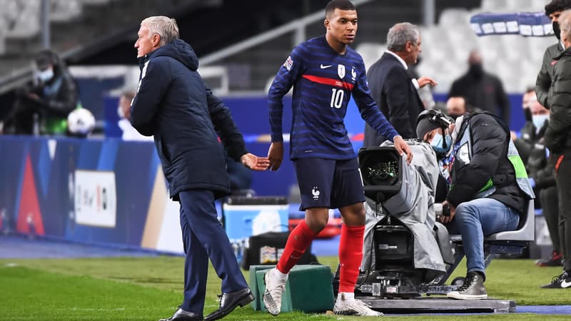 Deschamps et Mbappé lors du dernier rassemblement de l'équipe de France