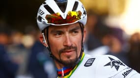 Le Français Julian Alaphilippe après la 5e étape de Tirreno Adriatico, le 11 mars 2022 à Fermo