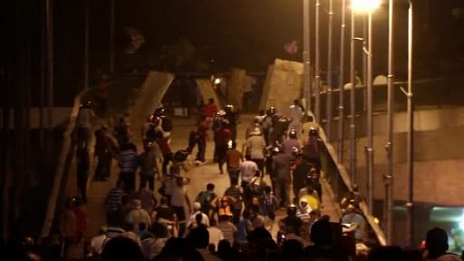 Le heurts ont fait au moins 17 morts et des centaines de blessés vendredi, jour de mobilisation des Frères musulmans.